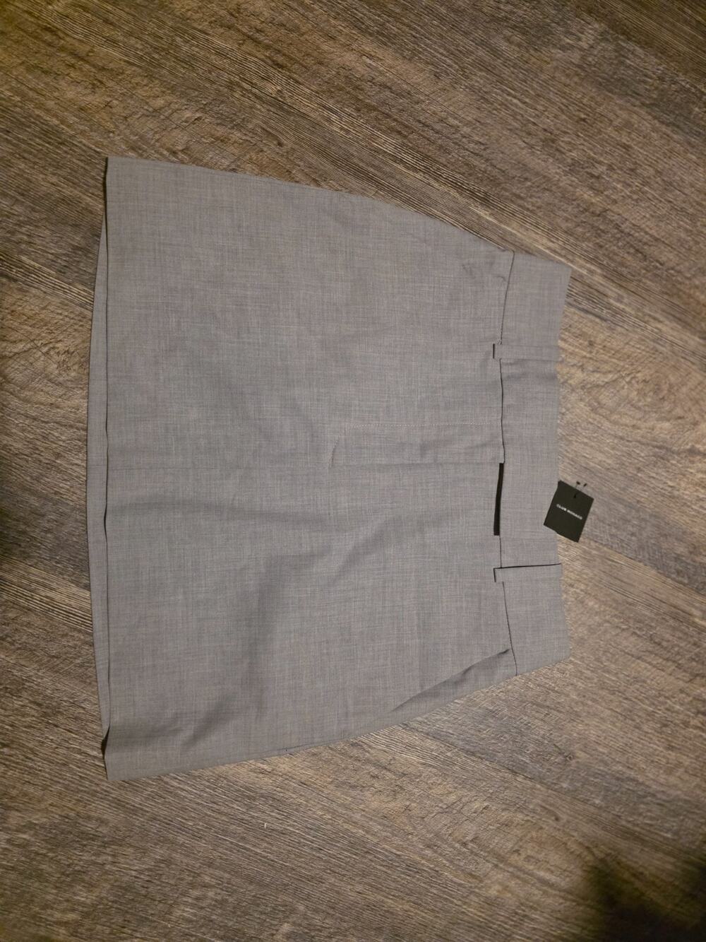 Club Monaco Lightweight Wool Blend Mini Skirt Size 2 Light Heather Grey NWT $158